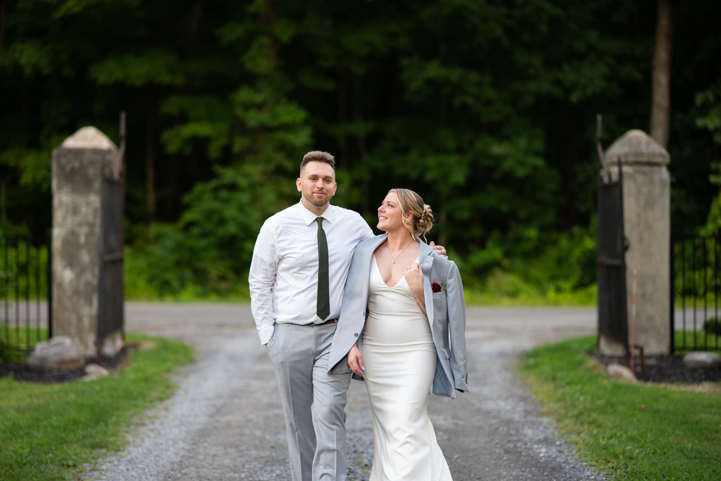 Relaxed couple at Hillcrest Estate in Pavilion, NY | Western New York Wedding Photography